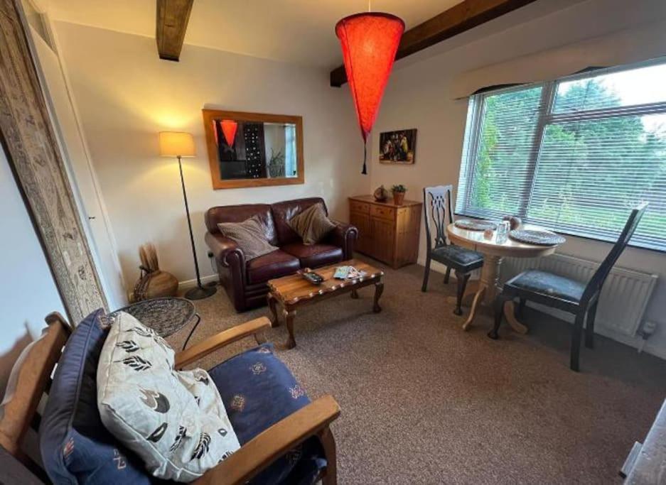 Cosy Private Accommodation In Corsham, Near Bath Ngoại thất bức ảnh